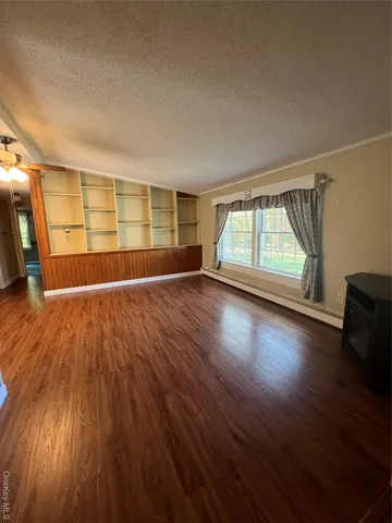 $469,900 | 44 Plank Road, Bloomingburg, NY 12721