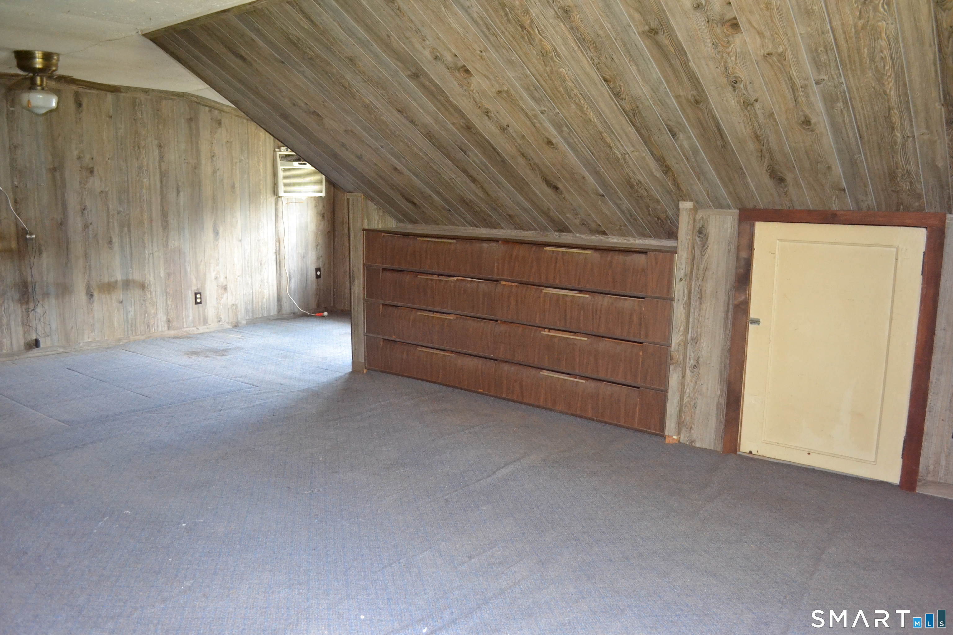 284 Deerfield Road Windsor, CT 06095 - Photo 27 of 31 a view of room with garage