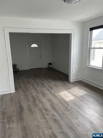 $2,500 | 122 Westervelt Avenue, Unit 2, Hawthorne, NJ 07506