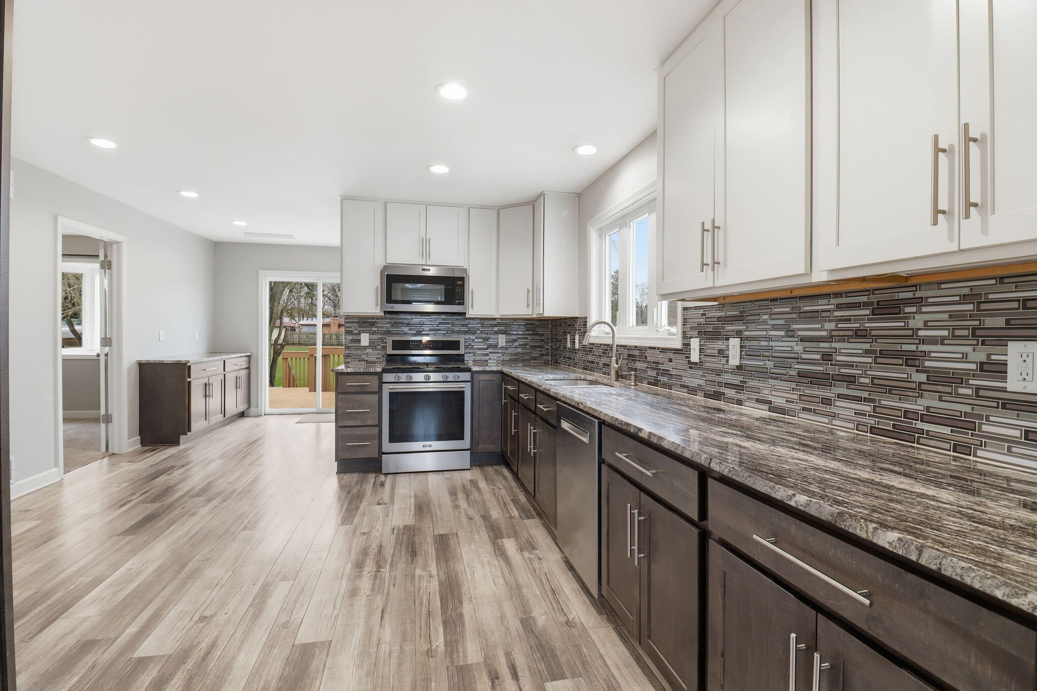 10415 22nd Avenue Pleasant Prairie, WI 53158 - Photo 7 of 29 7-web-or-mls-IMG_6110