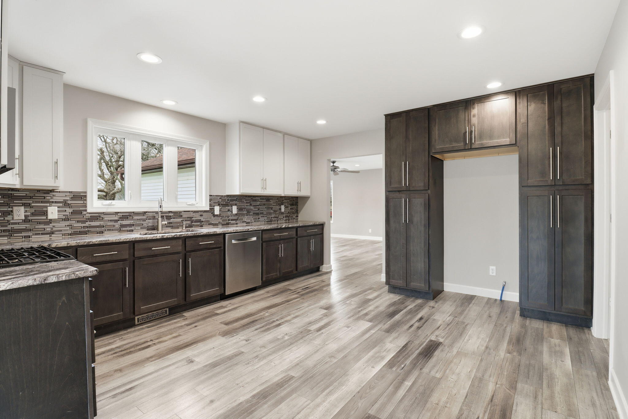 10415 22nd Avenue Pleasant Prairie, WI 53158 - Photo 9 of 29 9-web-or-mls-IMG_6125