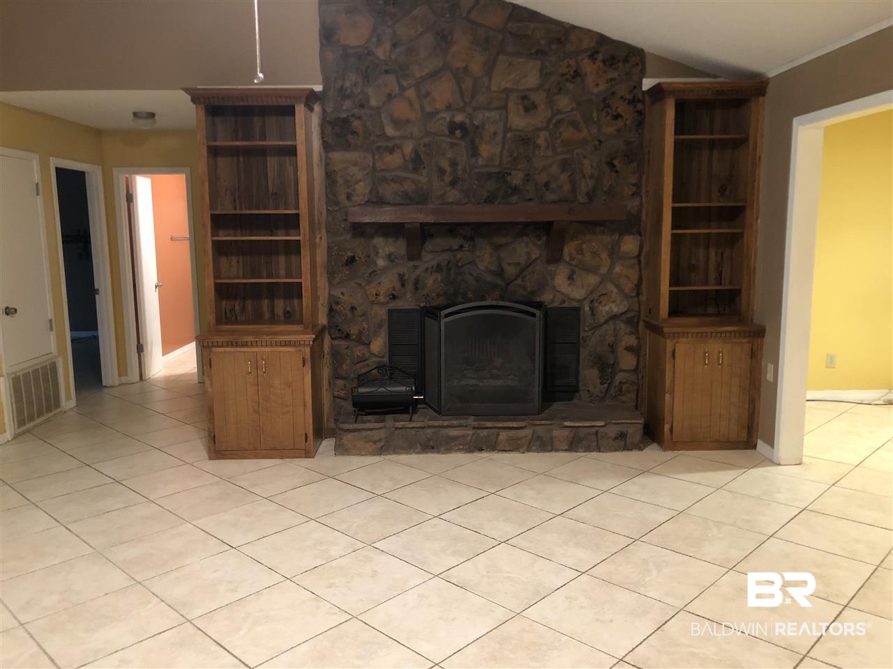 34825 Pond Road Stapleton, AL 36578 - Photo 5 of 28 Great Room