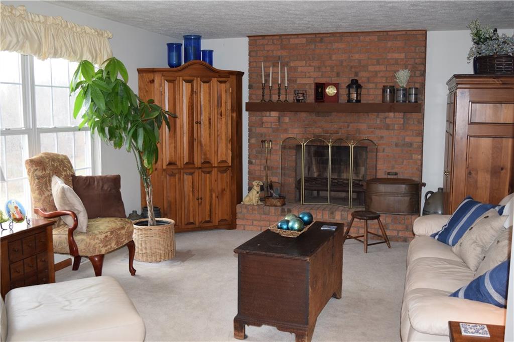 231 West Jefferson Road Butler, PA 16002 - Photo 6 of 17