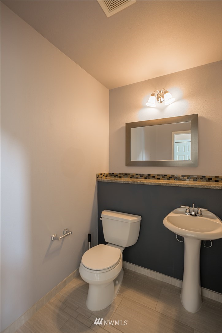 18824 19th Drive Southeast Bothell, WA 98012 - Photo 10 of 25 Gallery Image 10