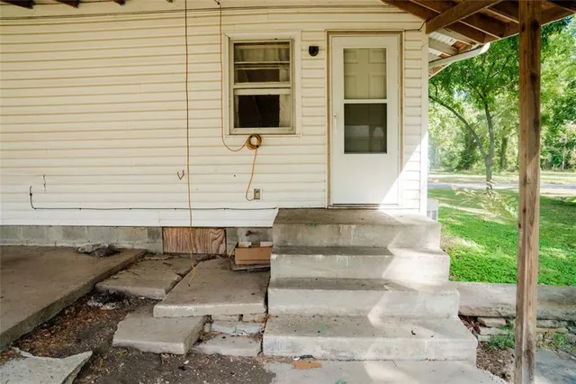 $60,000 | 621 North 15th Street, Parsons, KS 67357