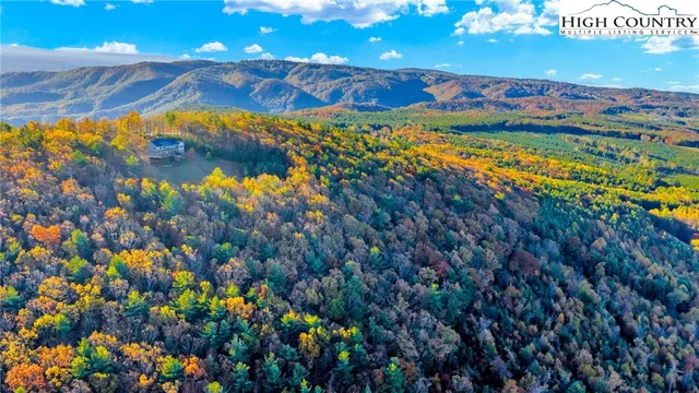 a view of an outdoor space