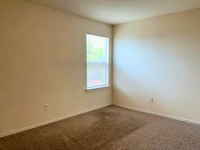 $1,675 | 1005 Bluff Meadow Cove, Georgetown, TX 78626