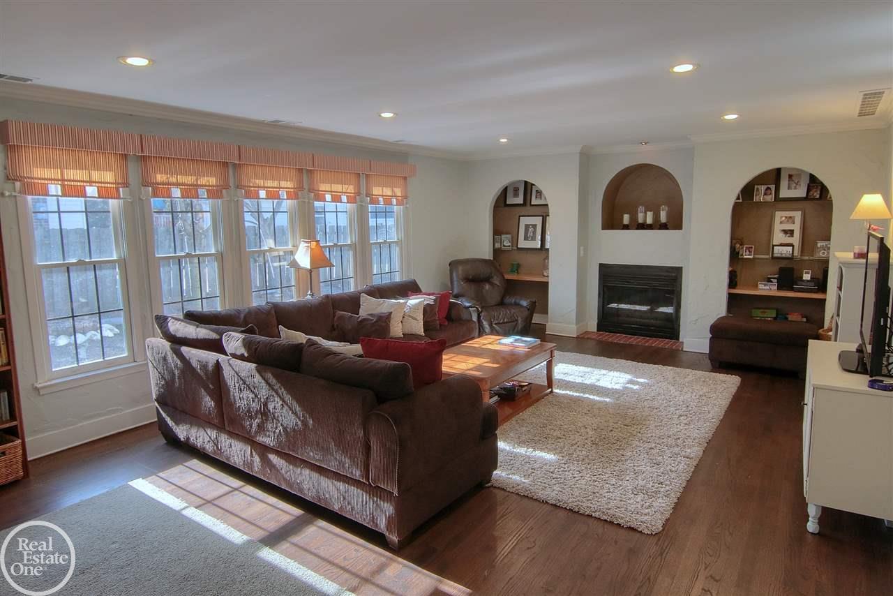 1033 Bishop Road Grosse Pointe Park, MI 48230 - Photo 11 of 37