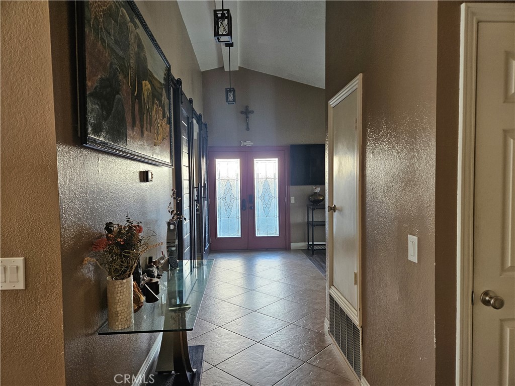 7907 Standish Avenue Riverside, CA 92509 - Photo 5 of 44 ENTRY