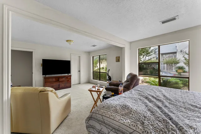 $849,500 | 8103 Lake Edge Court, Houston, TX 77071