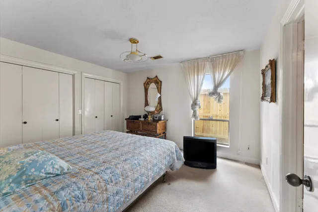 $849,500 | 8103 Lake Edge Court, Houston, TX 77071