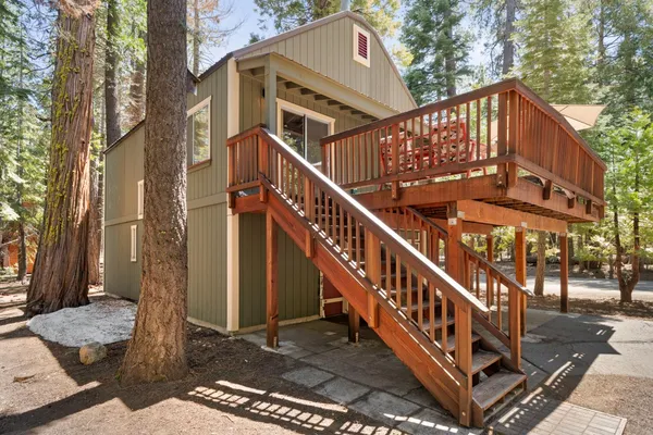$699,999 | 7213 3rd Avenue, Tahoma, CA 96142
