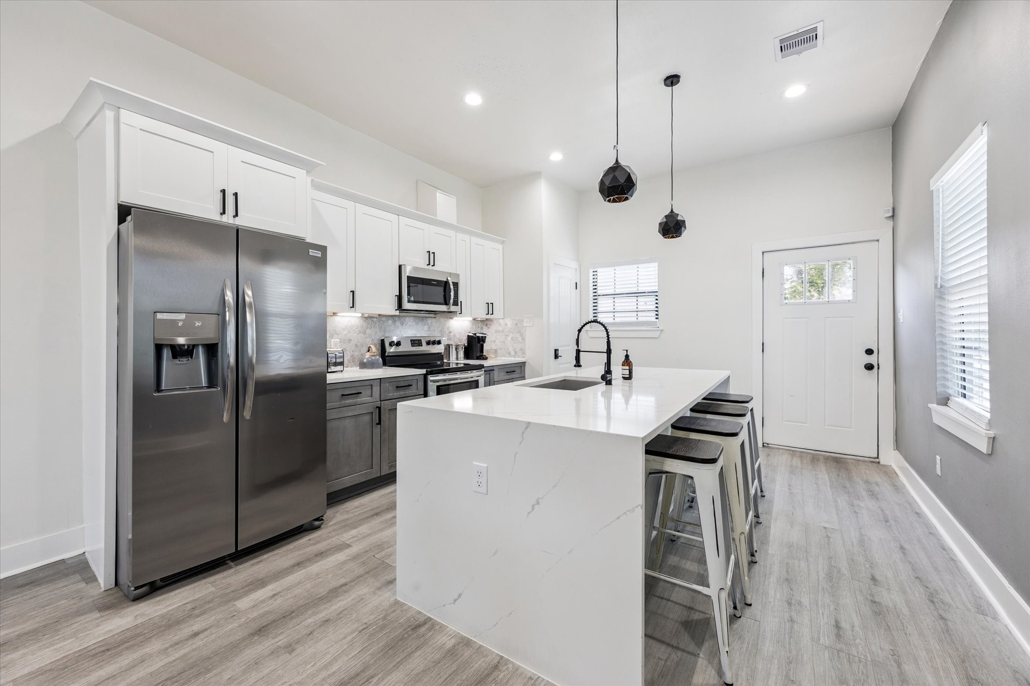 2302 Sumpter Street, Unit 1 Houston, TX 77026 - Photo 7 of 16