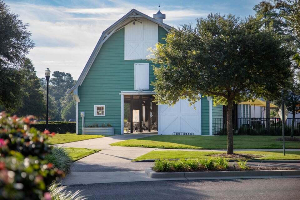 215 Witherspoon Street Summerville, SC 29486 - Photo 7 of 11 Carnes Barn