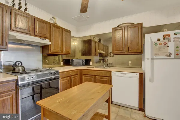 $140,000 | 1864 Azalea Drive, York, PA 17408