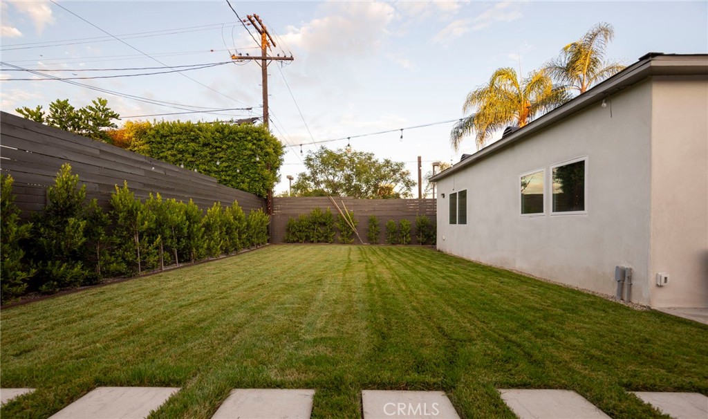 3554 South Sycamore Avenue Los Angeles, CA 90016 - Photo 20 of 28