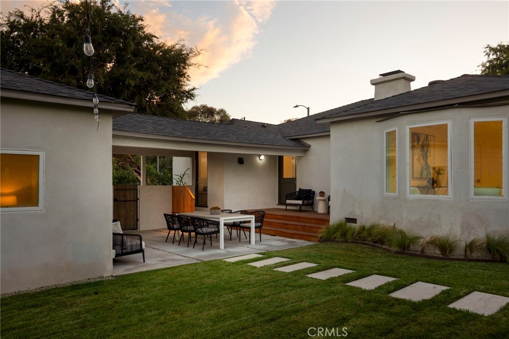 3554 South Sycamore Avenue Los Angeles, CA 90016 - Photo 22 of 28