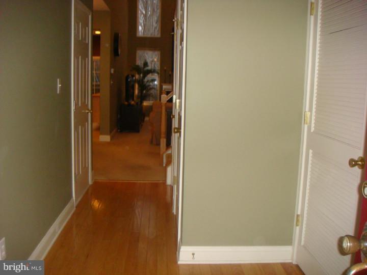 39 Warwick Road Princeton Junction, NJ 08550 - Photo 2 of 15 Hallway