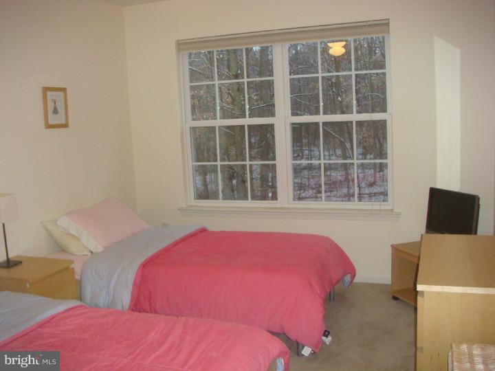 39 Warwick Road Princeton Junction, NJ 08550 - Photo 7 of 15 Bedroom 2
