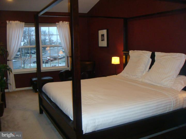 39 Warwick Road Princeton Junction, NJ 08550 - Photo 9 of 15 Master Bedroom
