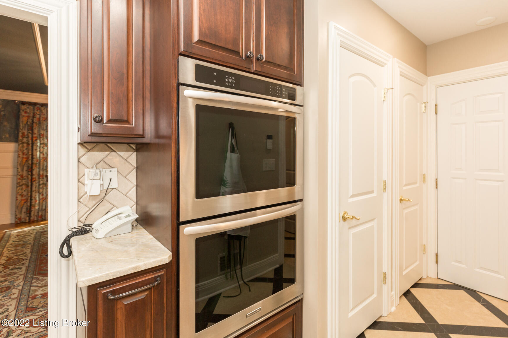 1520 Northwind Road Louisville, KY 40207 - Photo 18 of 114 1520 Northwind-16
