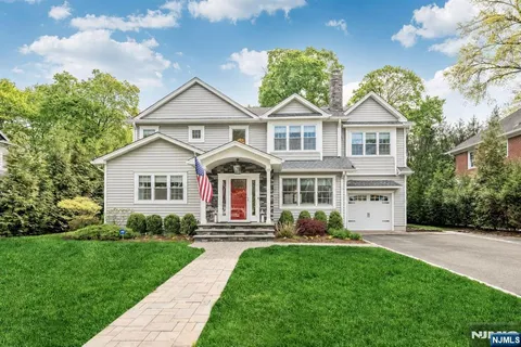 $1,795,000 | 159 Hampton Place, Ridgewood, NJ 07450