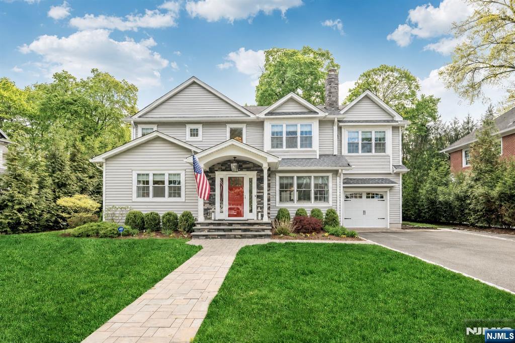 159 Hampton Place Ridgewood, NJ 07450 - Photo 1 of 50