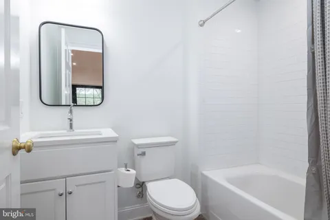 $2,395,000 | 2701 Montchanin Road, Wilmington, DE 19807