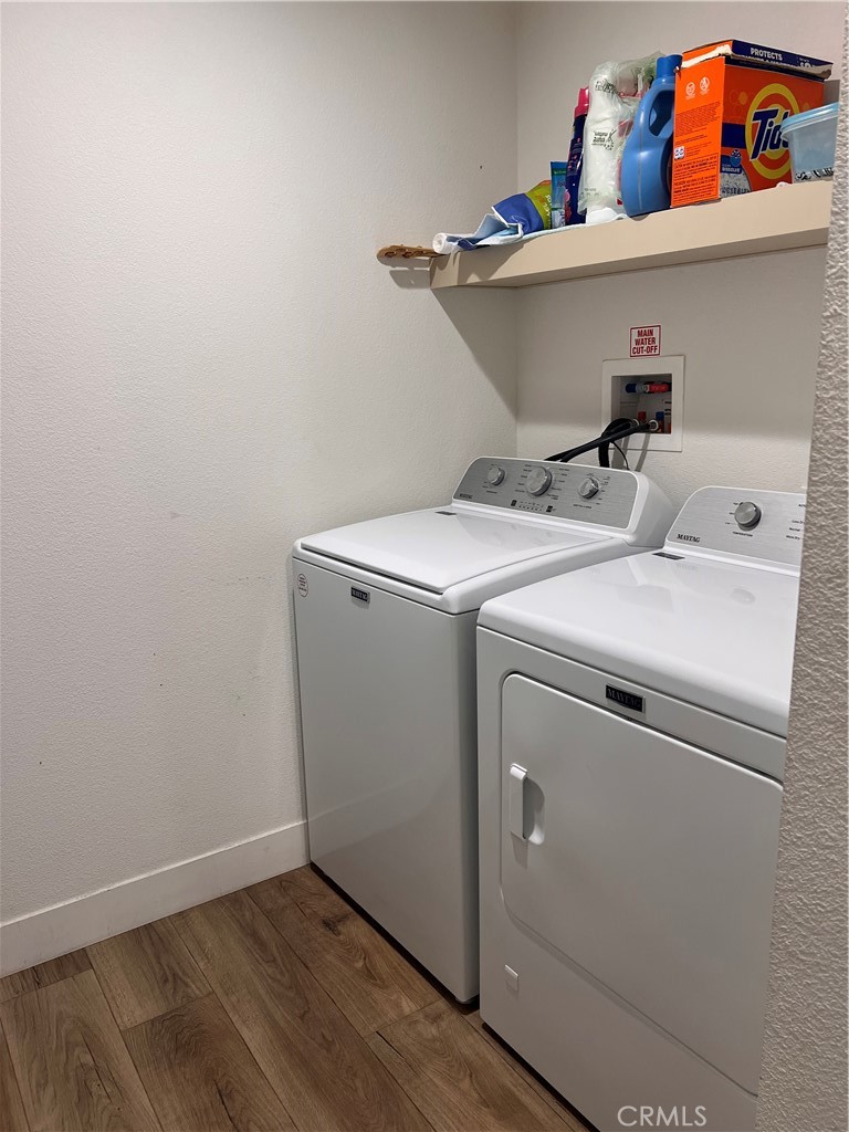 3444 West Center Street, Unit 43 Riverside, CA 92501 - Photo 16 of 16 a utility room with dryer and washer