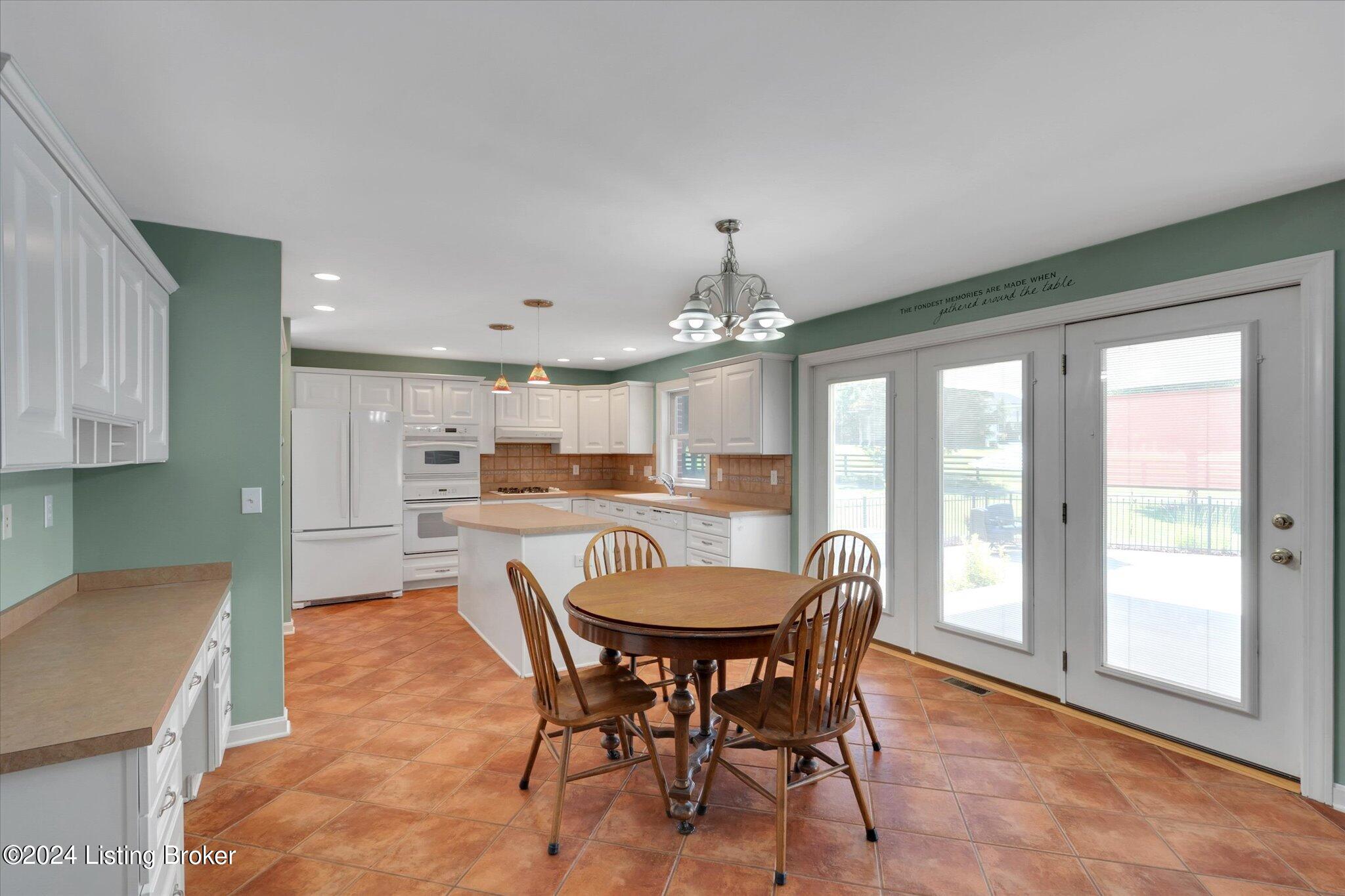 12700 Razor Branch Court Louisville, KY 40299 - Photo 14 of 61 13-13-_DSC7307