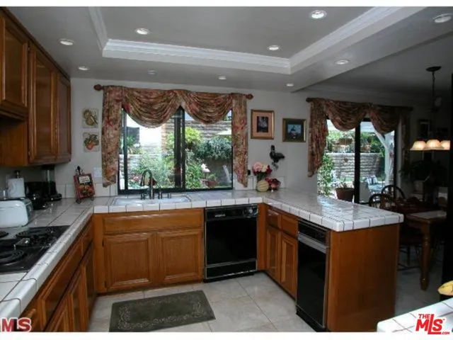 $6,250 | 5241 West Goldenwood Drive, Ladera Heights, CA 90302