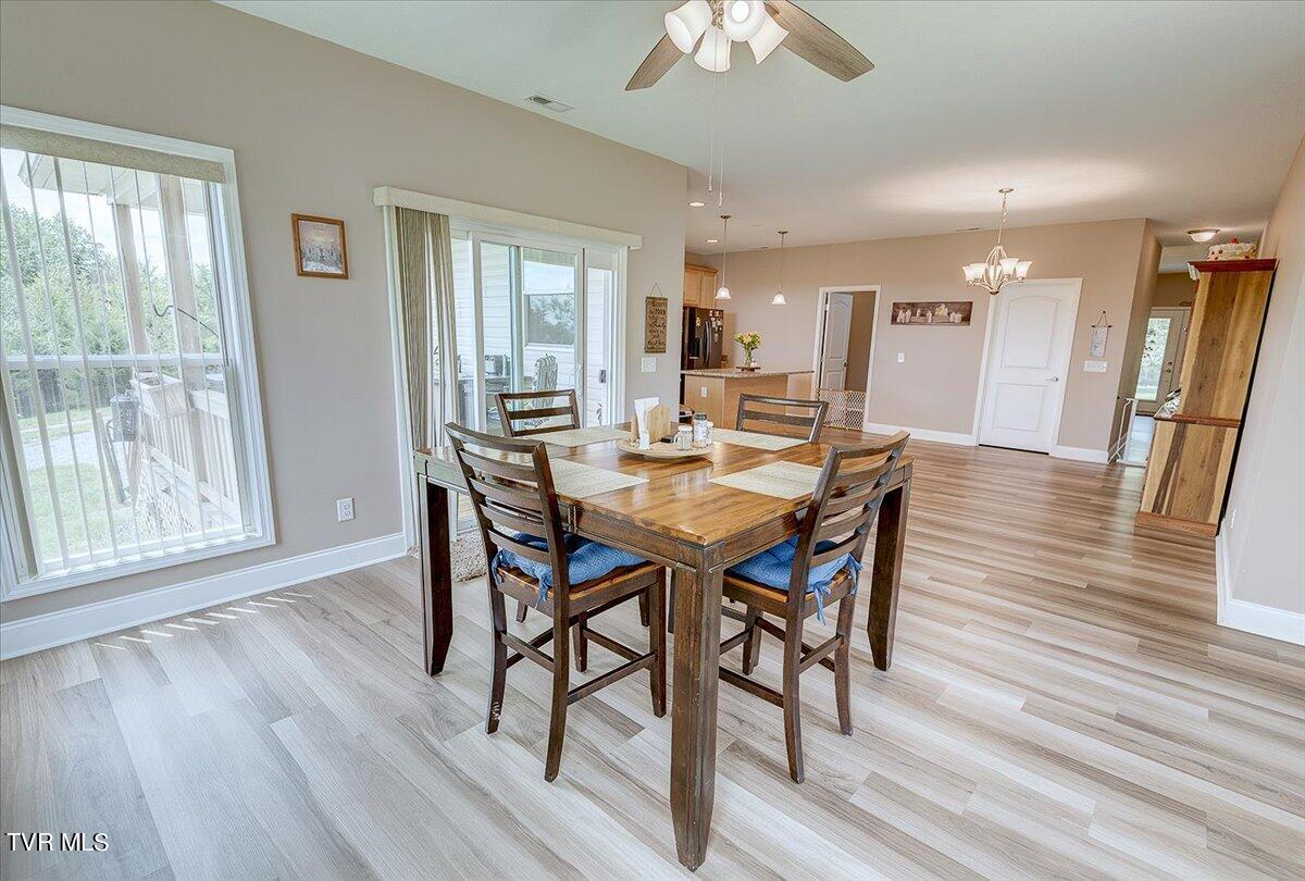1250 McMillan Road Midway, TN 37809 - Photo 11 of 37 20-Shannon-H-1250-McMillan-Interior-6490