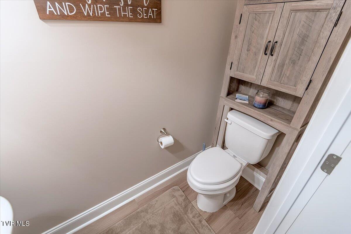 1250 McMillan Road Midway, TN 37809 - Photo 23 of 37 38-Shannon-H-1250-McMillan-Interior-6666