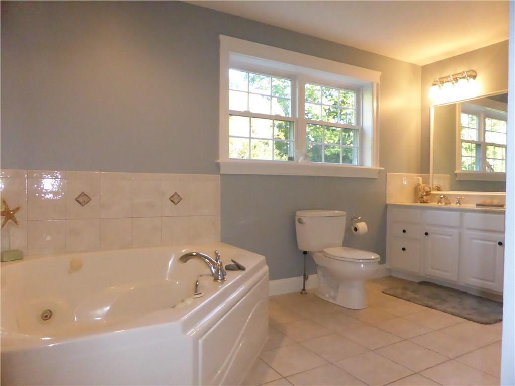 21 Brookdale Road Gorham, ME 04038 - Photo 13 of 28 Master Bath