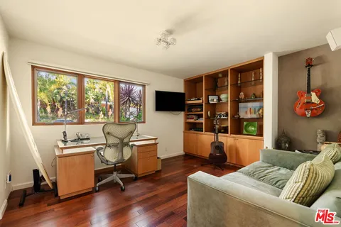 $3,489,000 | 8410 Edwin Drive, Los Angeles, CA 90046
