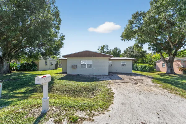 $220,000 | 2656 Northwest 5th Street, Okeechobee, FL 34972