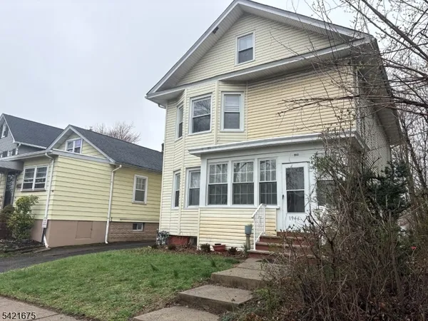 $2,650 | 1946 Barnett Street, Unit 1, Rahway, NJ 07065