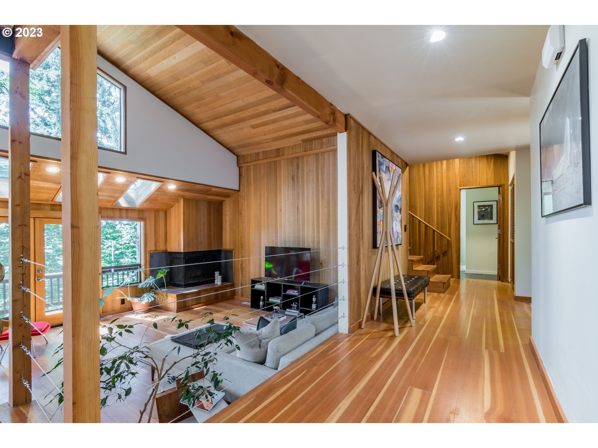 2780 Cresta De Ruta Street Eugene, OR 97403 - Photo 19 of 48 a outdoor space with furniture
