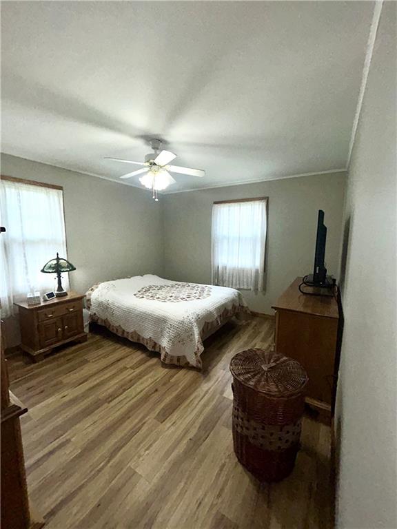 194 Nutt Road Grove City, PA 16127 - Photo 19 of 38 2nd Bedroom has Lots of Light