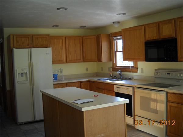 221 Ramshorn Road Dudley, MA 01571 - Photo 3 of 11 Gallery Image 3