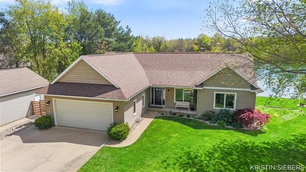 $715,000 | 9760 Jade Drive, Allendale, MI 49401