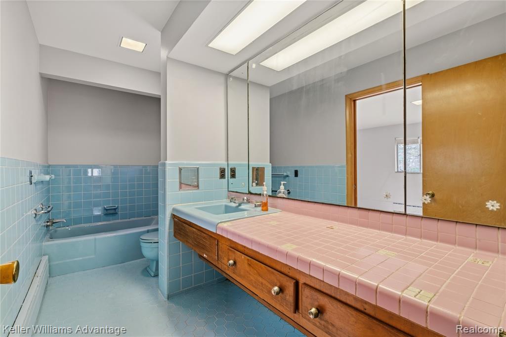 34550 Freedom Road Farmington, MI 48335 - Photo 24 of 37 Gallery Image 24