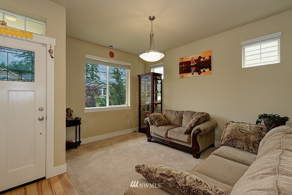 4111 180th Place Southeast Bothell, WA 98012 - Photo 2 of 23 Gallery Image 2