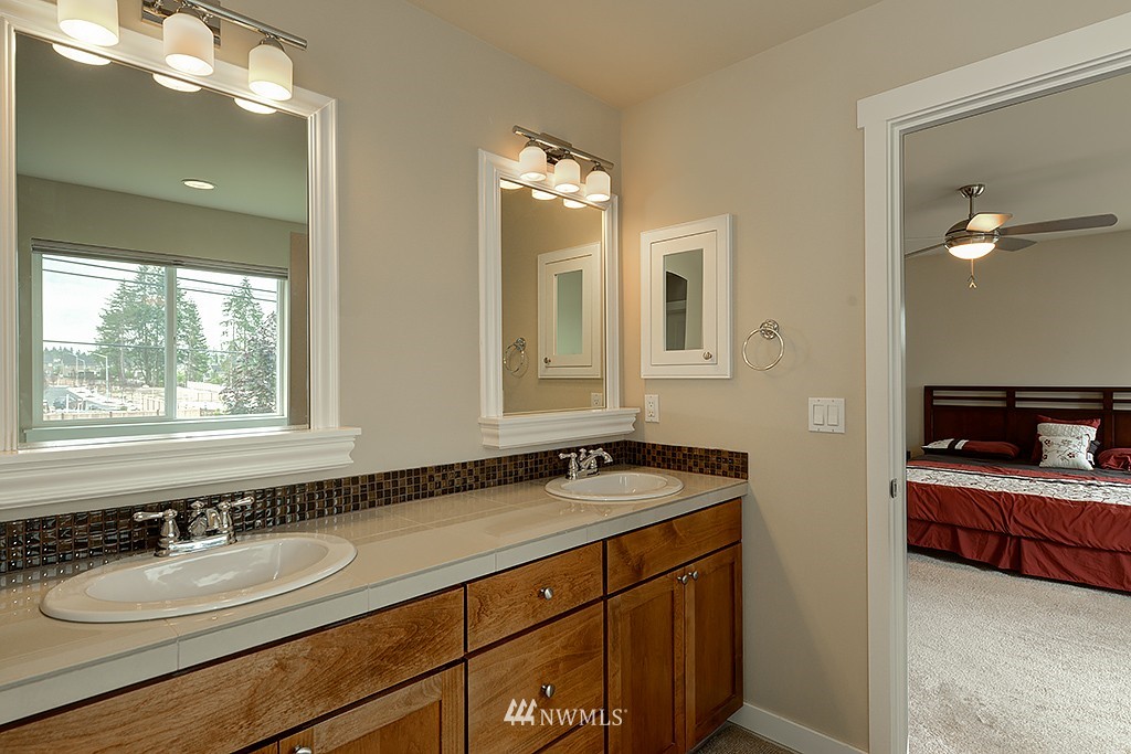 4111 180th Place Southeast Bothell, WA 98012 - Photo 14 of 23 Gallery Image 14