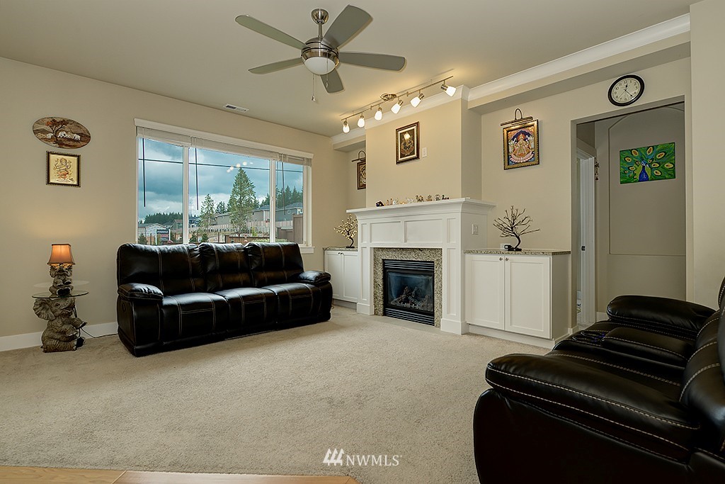 4111 180th Place Southeast Bothell, WA 98012 - Photo 10 of 23 Gallery Image 10