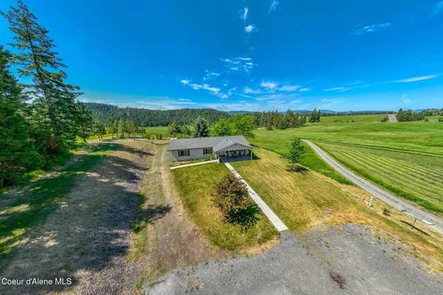 $689,900 | 10207 Sanders Road, Tensed, ID 83870