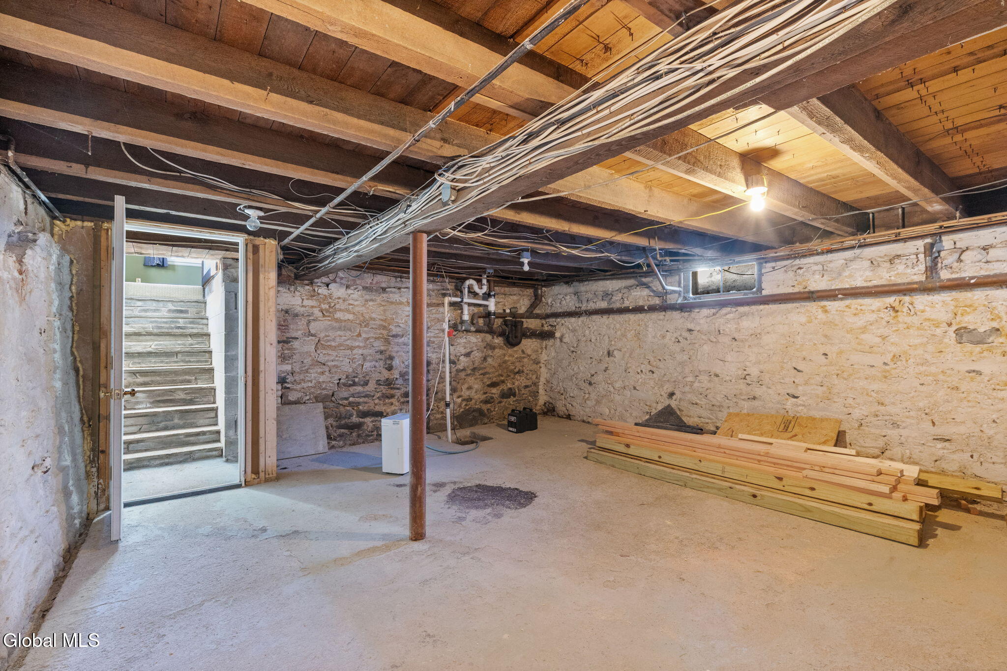 174 Menand Road Colonie, NY 12211 - Photo 46 of 47 6-web-or-mls-174-menand-rd