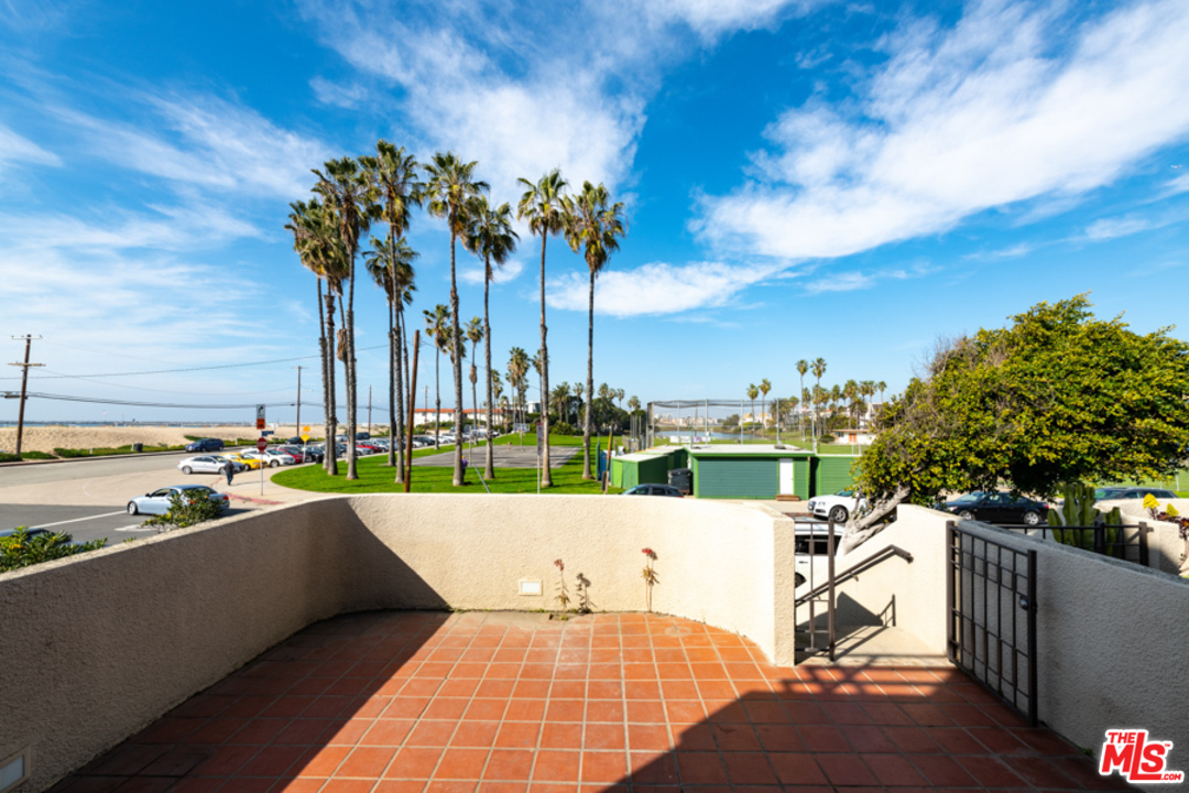 112 Convoy Street Playa del Rey, CA 90293 - Photo 1 of 36 Gallery Image 1