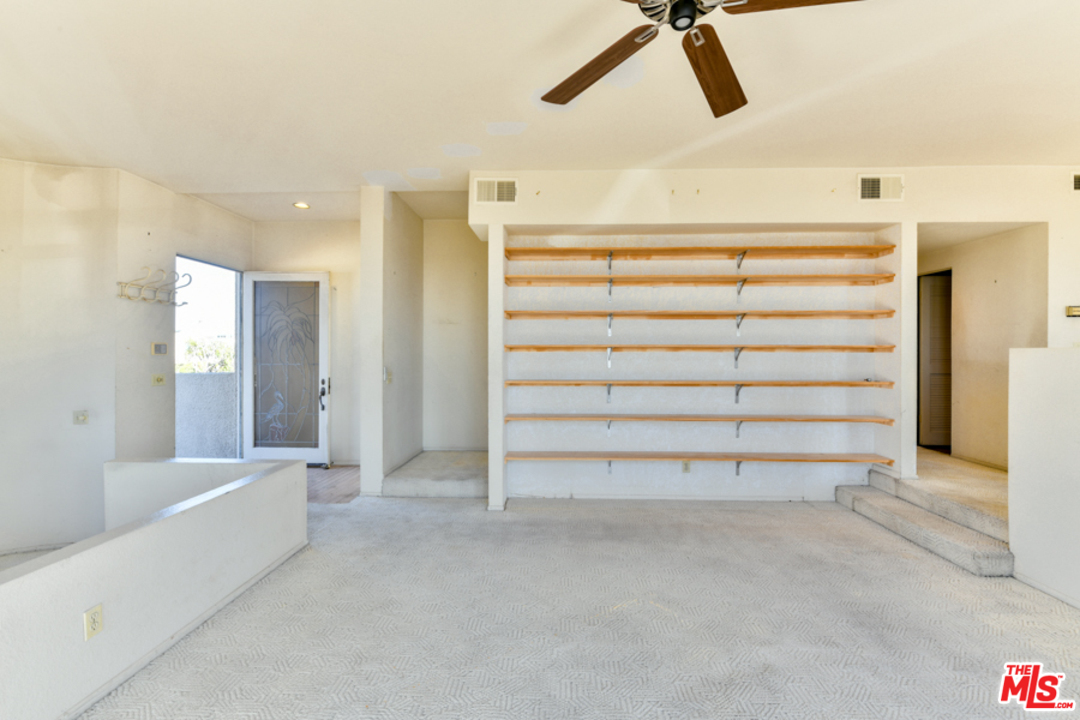 112 Convoy Street Playa del Rey, CA 90293 - Photo 17 of 36 Gallery Image 17