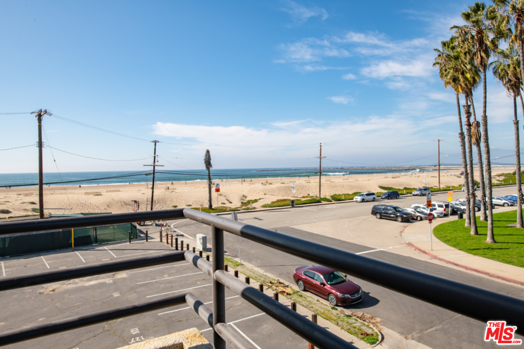 112 Convoy Street Playa del Rey, CA 90293 - Photo 23 of 36 Gallery Image 23